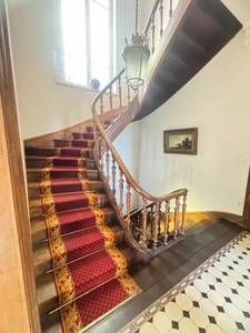 Near Charly, a manor house dating from the beginning of the 20th century.