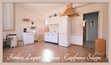 MAISON INDIVIDUELLE 5 PIÈCES À RÉNOVER – GRANDE VÉRANDA CHAUFFÉE, GRAND JARDIN ET DÉPENDANCES – LAMOTTE-BEUVRON (41)