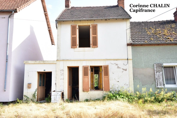 Maison à vendre 4 pièces sur 537m2 de terrain MONTCOMBROUX LES MINES (03)