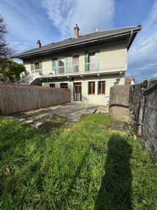 Appartement à vendre 5 pièces  (73) - Triplex de 93 M2 avec Terrasse et jardin privatif, stationnements privatifs