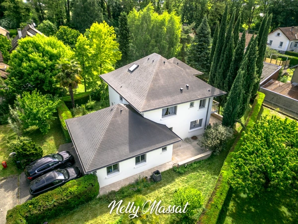 Maison à vendre 9 pièces BASSENS (73) - 380 M2 - garage, jardin