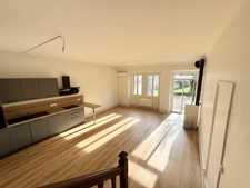 Appartement à vendre 5 pièces  (73) - Triplex de 93 M2 avec Terrasse et jardin privatif, stationnements privatifs
