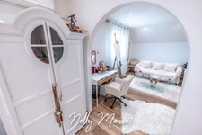 Dpt  (73), à vendre Villa à Montagnole avec grand terrain et nombreuses annexes