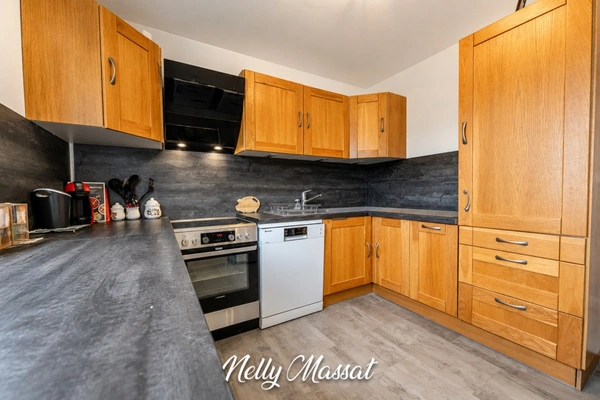 Appartement à vendre 2 pièces LA RAVOIRE (73) avec garage, balcon avec vue dégagée