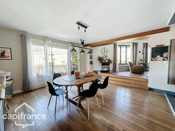 Dpt Deux Sèvres (79), à vendre THOUARS maison P6 de 168 m² - Terrain de 345,00 m² 