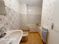 3-bedroom house in SAINT VARENT (79)