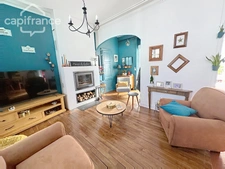 AGREABLE MAISON DE VILLE – CHARME DE L’ANCIEN – EMPLACEMENT RECHERCHÉ