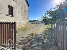 3-bedroom house in SAINT VARENT (79)