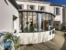 AGREABLE MAISON DE VILLE – CHARME DE L’ANCIEN – EMPLACEMENT RECHERCHÉ