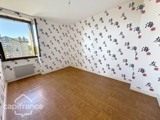 3-bedroom house in SAINT VARENT (79)