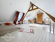 AGREABLE MAISON DE VILLE – CHARME DE L’ANCIEN – EMPLACEMENT RECHERCHÉ