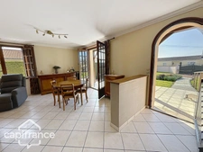 SINGLE-STOREY HOUSE WITH 7 ROOMS IN SAINT VARENT (79)