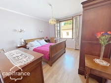 SINGLE-STOREY HOUSE WITH 7 ROOMS IN SAINT VARENT (79)