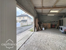 Family home requiring no work - 112 m2 – 3 bedrooms + office – Large garage and garden – No playground