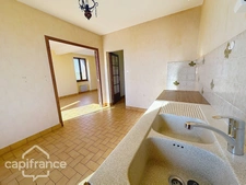 3-bedroom house in SAINT VARENT (79)