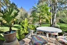 À vendre Brinon-sur-Sauldre- Charmante propriété d'agrément entièrement rénovée.