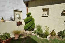 SULLY SUR LOIRE Maison de ville rénovée d'environ 75m2.