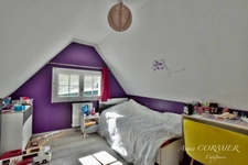 À vendre Maison avec grand terrain et grange indépendante.
