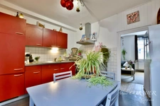 MURS COMMERCIAUX AVEC APPARTEMENT À L'ÉTAGE - EMPLACEMENT STRATÉGIQUE