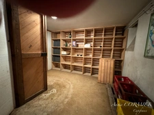 LORRIS, Maison de caractère d'environ 150m2, trois chambres.