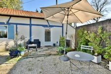 À vendre Brinon-sur-Sauldre- Charmante propriété d'agrément entièrement rénovée.