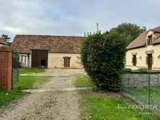 Corps de Ferme 8 pièces d'environ 220m2 sur un terrain de 5,9 ha.