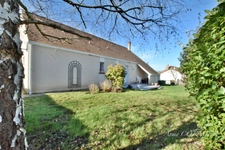 Maison 6 pièces à DAMPIERRE-EN-BURLY proche centre ville, 3 chambres