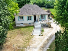 Saint-Front-la-Rivière (24) Maison à vendre 5 pièces, beaux volumes, lumineux, sou-sol aménagé, terrain 2194m2, 2chambres, studio et atelier. 