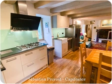 Dordogne (24) Propriété P7 proche de SAINT MARTIN DE FRESSENGEAS (24), terrain 36000m2, rivière, 225m2 habitables.