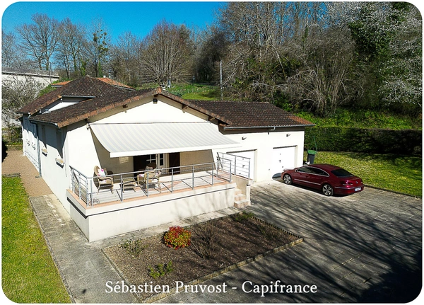 Maison à vendre 5 pièces SAINT PARDOUX LA RIVIERE (24), plain-pied 107m2, 3 chambres, deux garages, grand salon