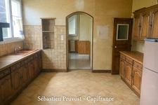 Dordogne (24) Agonac, A vendre Maison 105m2 habitables à rénover à vendre 5 pièces, 4 chambres, terrain 2752m2, garages.