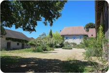 Dpt Dordogne (24), à vendre proche THIVIERS propriété équestre 37 hectares, Demeure, Dépendances, Etang, Prés clos.   