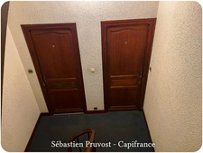 Immeuble de rapport à vendre PERIGUEUX proche Tourny (24), un F3, deux F2, deux studios et un bureau. 