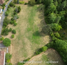 Terrain à vendre  NANTHIAT (24), ensemble foncier, terrain avec CU et bois secteur bourg, bassin sur le terrain. 9839m2