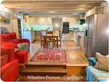 Dordogne (24) Propriété P7 proche de SAINT MARTIN DE FRESSENGEAS (24), terrain 36000m2, rivière, 225m2 habitables.