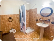Proche de BRANTOME (24)Fermette à vendre 62m2, Combles 90m2, Grange 140m2, Dépendance, Terrain 5835m2