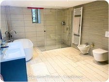 Dordogne (24) Propriété P7 proche de SAINT MARTIN DE FRESSENGEAS (24), terrain 36000m2, rivière, 225m2 habitables.