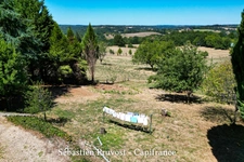 Dpt Dordogne (24), à vendre 11 pièces proche Thiviers (24) propriété de 325 m², terrain 22200 m², dépendance, piscine.