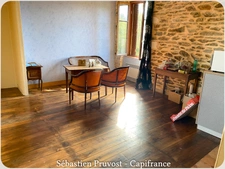 Dpt Dordogne (24), à vendre proche Thiviers Ensemble immobilier P22 de 642 m²- 12 chambres - Terrain de 2 717,00 m² - Salle de 160m2