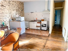 Dpt Dordogne (24), à vendre proche Thiviers Ensemble immobilier P22 de 642 m²- 12 chambres - Terrain de 2 717,00 m² - Salle de 160m2