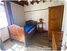 Proche de BRANTOME (24)Fermette à vendre 62m2, Combles 90m2, Grange 140m2, Dépendance, Terrain 5835m2