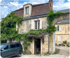 Maison à vendre 6 pièces TOURTOIRAC (24), 133m2 hab avec bâtiment supplémentaire, 3chambres, deux garages.