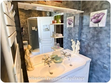 Dpt Dordogne (24), à vendre 11 pièces proche Thiviers (24) propriété de 325 m², terrain 22200 m², dépendance, piscine.