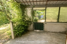 Dordogne (24) Agonac, A vendre Maison 105m2 habitables à rénover à vendre 5 pièces, 4 chambres, terrain 2752m2, garages.