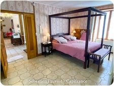 Dpt Dordogne (24), à vendre 11 pièces proche Thiviers (24) propriété de 325 m², terrain 22200 m², dépendance, piscine.