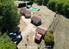 Maison Plain-pied 113.5m2+21.5m2 avec un gîte à vendre 4 pièces BRANTOME (24) - Garage, piscine chauffée 11x5 avec sa plage et carport - 