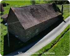 Maison à vendre 2 pièces CHALAIS (24), cuisine 36m2, salle d'eau, wc et 80m2 à développer, terrain 5712m2