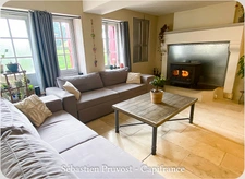 Maison rénovée à vendre 3 pièces CONNEZAC (24), deux chambres, grange 63m2, terrain 7290m2 dont partie à bâtir.