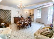 Maison à vendre 6 pièces TOURTOIRAC (24), 133m2 hab avec bâtiment supplémentaire, 3chambres, deux garages.
