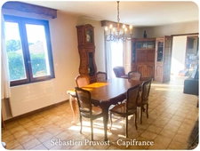 Maison à vendre 4 pièces NONTRON (24), Semi plain-pied, beau terrain clos 1845m2, sous-sol complet, secteur résidentiel.